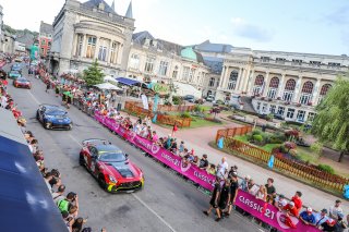 Parade
