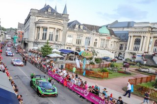 Parade
