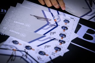 Autograph Session
