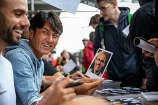 #00 Goodsmile Racing & Type-Moon Racing JPN Mercedes-AMG GT3 - - Nobuteru Taniguchi JPN Tatsuya Kataoka JPN Adam Christodoulou GBR -, Autograph Session
 | SRO / Kevin Pecks-1VIER