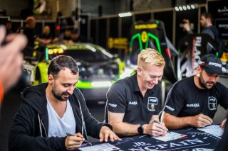 Autographe Session
