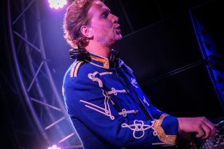 Concert
