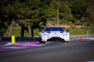 #59 Garage 59 GBR Aston Martin Vantage GT3, Track
