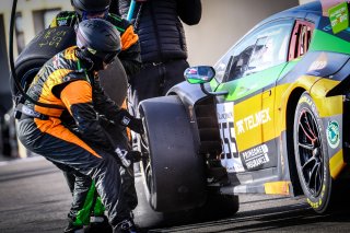 #555 Orange 1 FFF Racing Team CHN Lamborghini Huracan GT3, Pitlane
