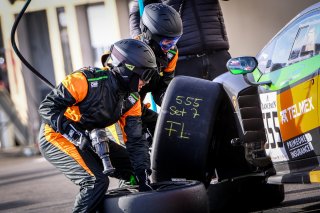 #555 Orange 1 FFF Racing Team CHN Lamborghini Huracan GT3, Pitlane
