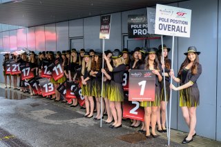Gridwalk, Race
