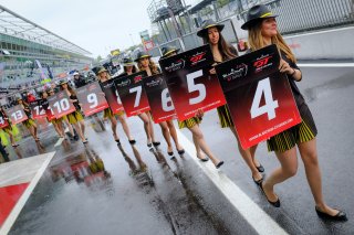 Gridwalk, Race
