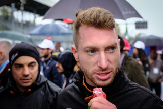 Gridwalk, Race
