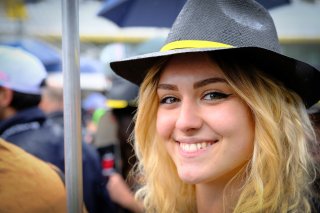 Gridwalk, Race
