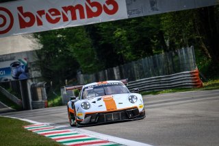 #20 GPX Racing UAE Porsche 911 GT3 R Benjamin Goethe GBR Jordan Grogor ZAF Stuart Hall GBR Silver Cup, Free Practice
