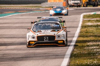 #31 Team Parker Racing GBR Bentley Continental GT3 Derek Pierce GBR Rob Smith GBR Seb Morris GBR Pro-Am Cup, Free Practice
