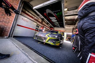 Free Practice 2, Pitlane
