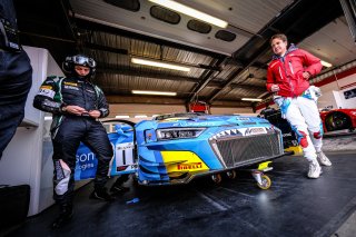 Free Practice 2, Pitlane
