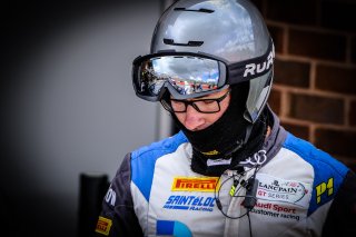 Free Practice 2, Pitlane
