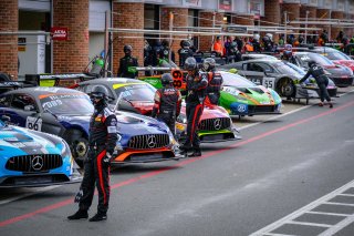 Free Practice 2, Pitlane

