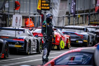 Free Practice 2, Pitlane
