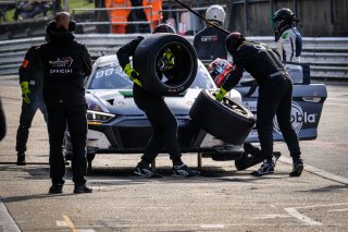 Pitlane, Race 2
