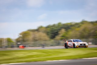 #31 Team Parker Racing GBR Bentley Continental GT3 Derek Pierce GBR Rob Smith GBR Seb Morris GBR Pro-Am Cup, Free Practice
