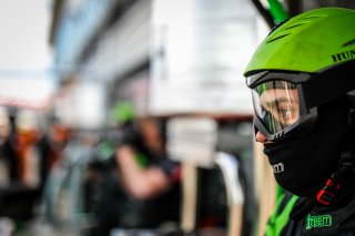 Pit-lane, Pre-Qualifying
