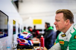 Pit-lane, Pre-Qualifying
