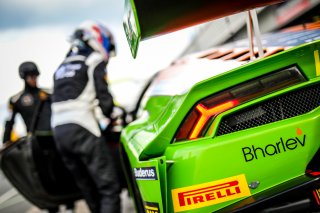 Pit-lane, Pre-Qualifying
