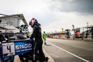 Pit-lane, Pre-Qualifying

