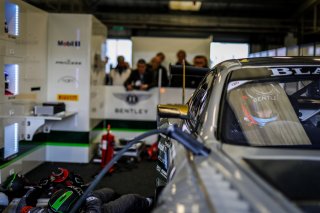 Pit-lane, Pre-Qualifying
