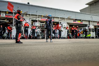 Pit Lane Race
