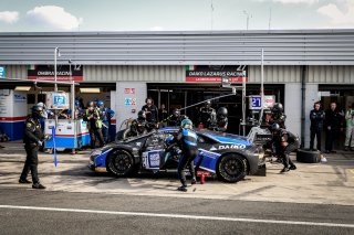 Pit Lane Race
