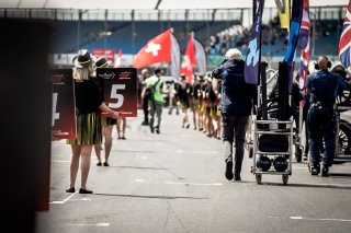 Grid Walk
