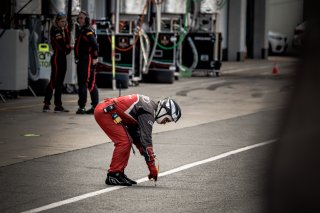 Pit Lane Race
