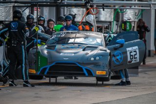 Pit Lane Race
