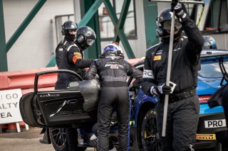 Pit Lane Race
