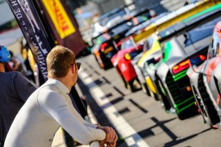 Pitlane, Pre-Qualifying
