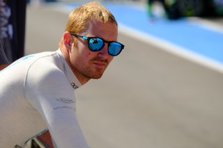 Pitlane, Pre-Qualifying
