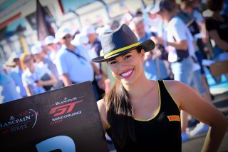 Gridwalk, Race
