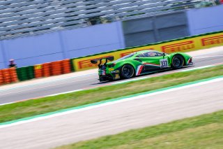 #333 Rinaldi Racing DEU Ferrari 488 GT3 Rinat Salikhov RUS David Perel ZAF Pro-Am Cup, Free Practice 1
