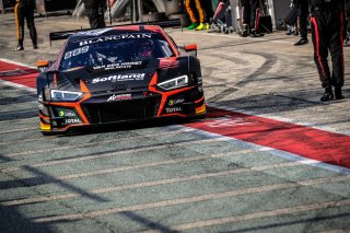 Free Practice 2, Pitlane
