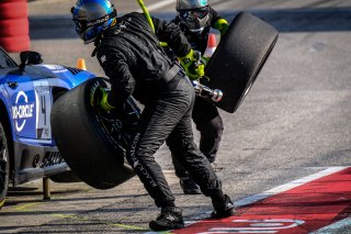 Free Practice 2, Pitlane
