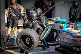 Free Practice 2, Pitlane
