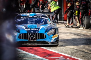 Free Practice 2, Pitlane
