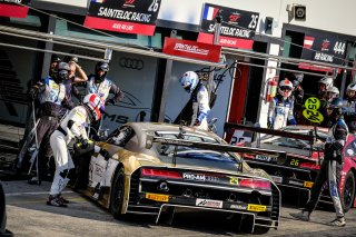 Free Practice 2, Pitlane
