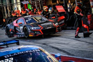 Pitlane, Race 1
