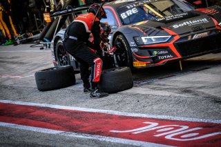 Pitlane, Race 1
