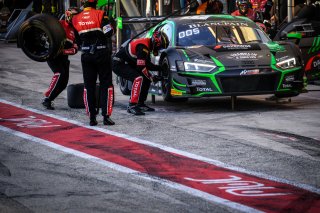 Pitlane, Race 1
