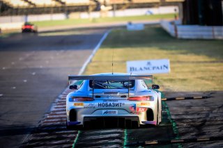 Race 1
