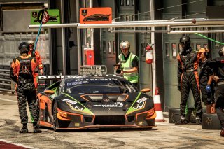 Pitlane, Race 2
