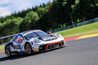 #117 KÜS Team75 Bernhard **** DEU Porsche 911 GT3 R, Track
