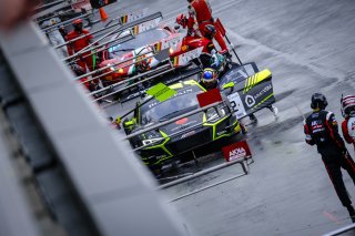 Free Practice 1, Pitlane
