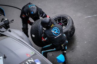 Free Practice 1, Pitlane
